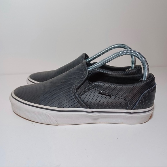 Vans Asher Slip On Sz Women 8.5 Black Perforated Leather Low-Top Shoe 215 Box 25 - Picture 1 of 10
